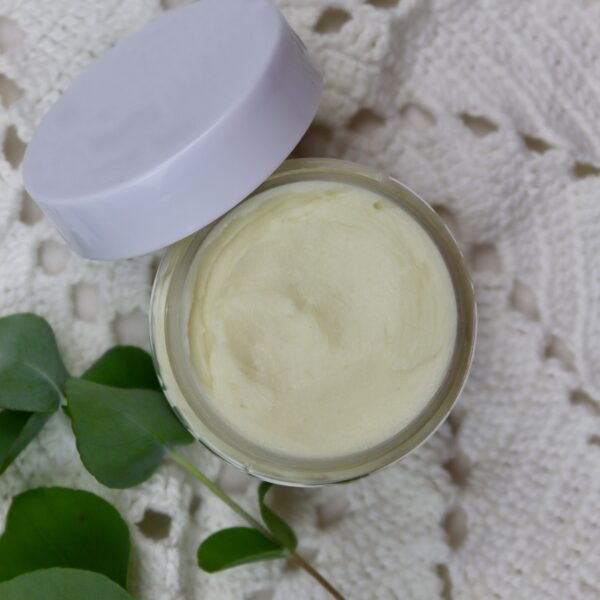 all natural facial moisturizer with lid off